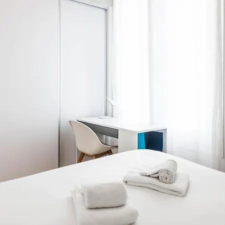 Nature By Time Apartment *