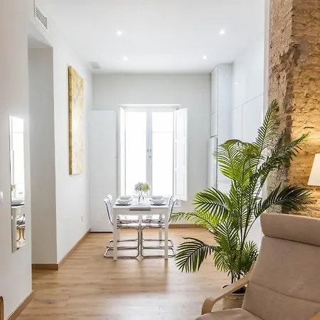 Nature By Time Apartment *